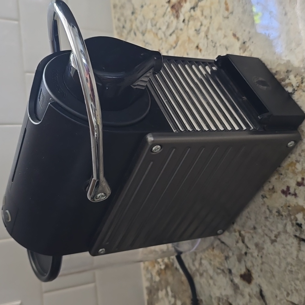 Nespresso Pixie espresso machine